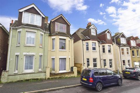 24 Linden Crescent, Folkestone, CT19 5RP