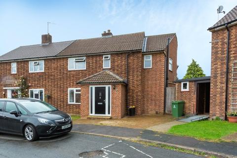58 Candlemas Mead, Beaconsfield, HP9 1AR
