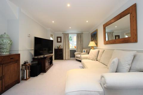 1 Dunnymans Road, Banstead, SM7 2AN