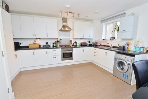 28 Raven Close, Romford, RM7 0FD