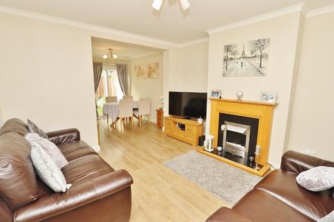 30 Ferndale Road, Romford, RM5 3ER