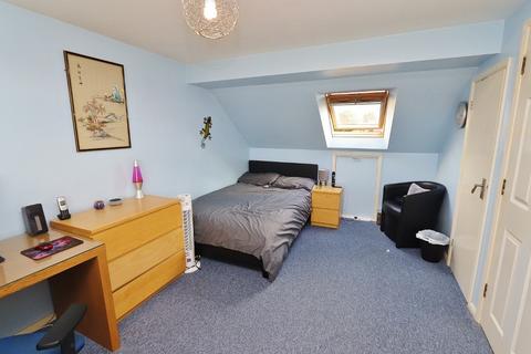 30 Ferndale Road, Romford, RM5 3ER
