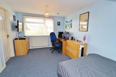 30 Ferndale Road, Romford, RM5 3ER