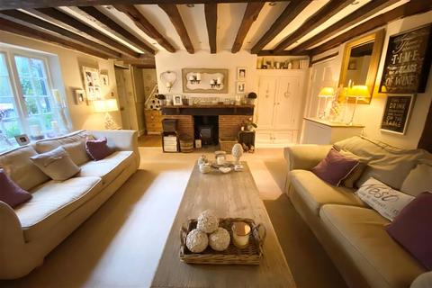 Knoxbridge Farmhouse Cranbrook Road, Frittenden, Cranbrook, TN17 2BT