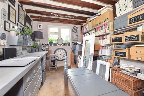 Knoxbridge Farmhouse Cranbrook Road, Frittenden, Cranbrook, TN17 2BT