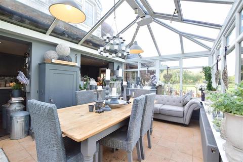 Knoxbridge Farmhouse Cranbrook Road, Frittenden, Cranbrook, TN17 2BT