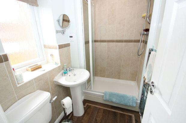 En Suite Shower Room