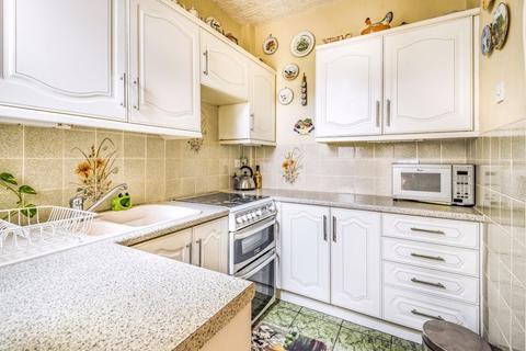 94 Caldbeck Avenue, Worcester Park, KT4 8BH