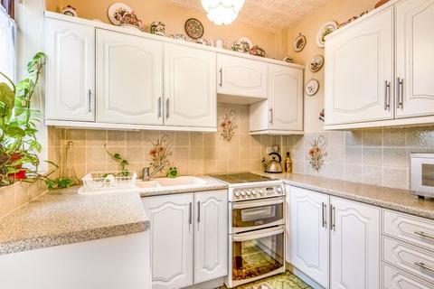 94 Caldbeck Avenue, Worcester Park, KT4 8BH