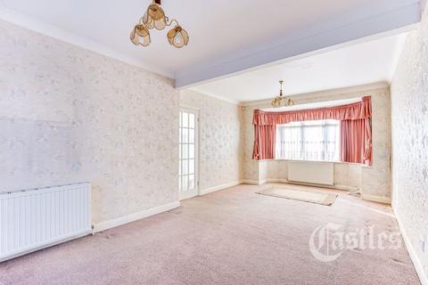 50 Pembroke Road, London, N13 5NN