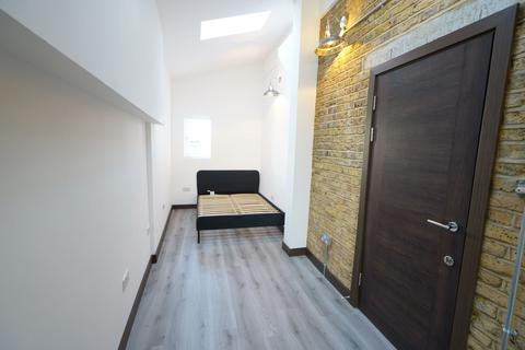 1 bedroom in a house share to rent, Bridge Road, Grays