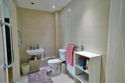 12 Louisa Oakes Close, London, E4 8AS
