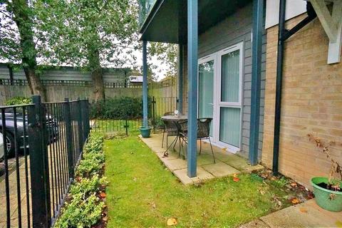 12 Louisa Oakes Close, London, E4 8AS