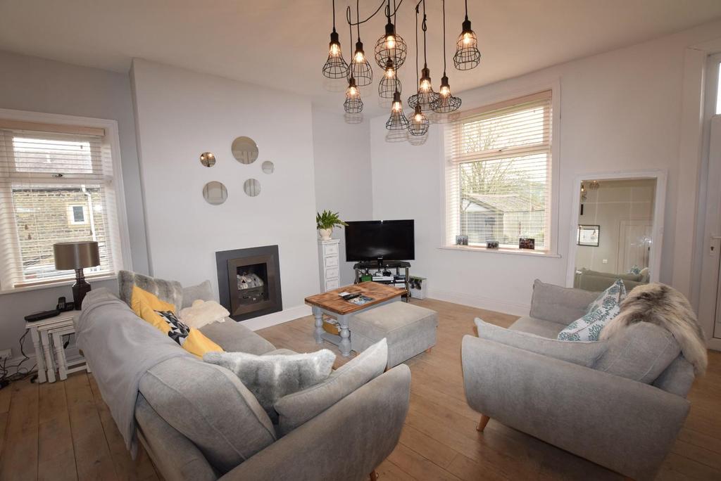 Hall Meadows, Trawden 3 bed terraced house £675 pcm (£156 pw)