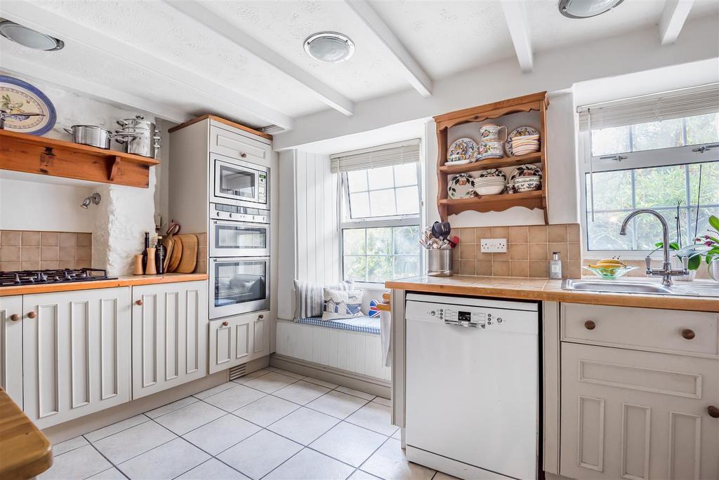 Kitchen/breakfast 1
