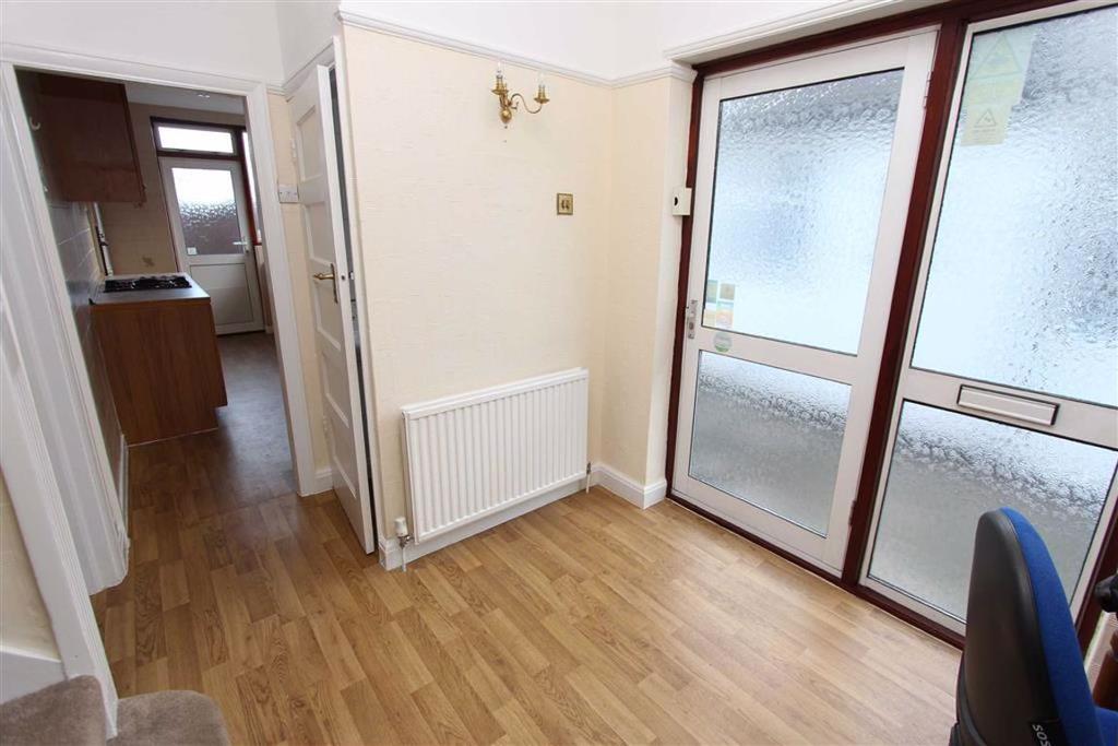 The Bramblings, Chingford, London 2 bed semidetached house £1,550