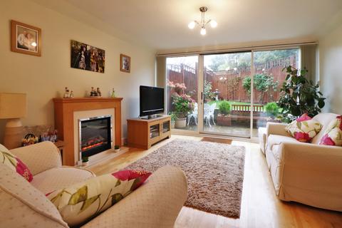 33 Breckonmead, Bromley, BR1 3BW