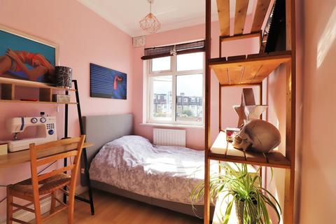 17 Ferndale, Bromley, BR1 2RX
