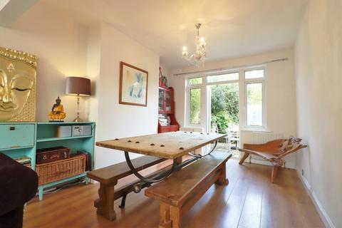 17 Ferndale, Bromley, BR1 2RX
