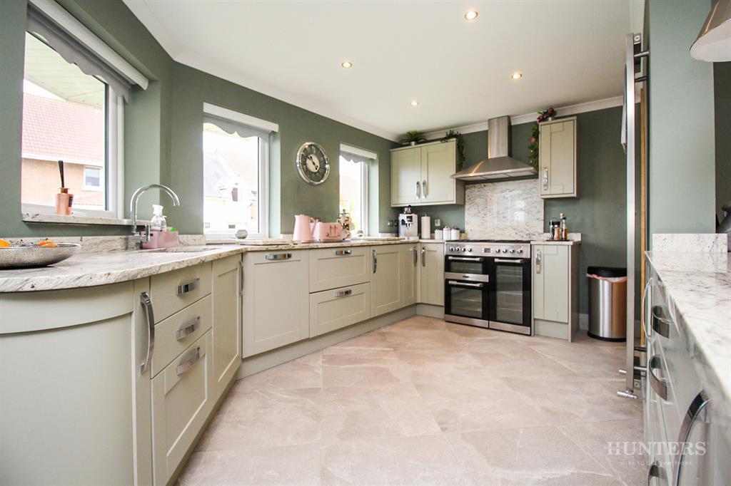 Kitchen Image 3