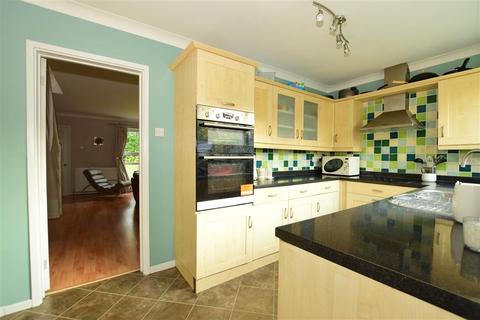 91 Caling Croft, New Ash Green, Longfield, DA3 8PZ