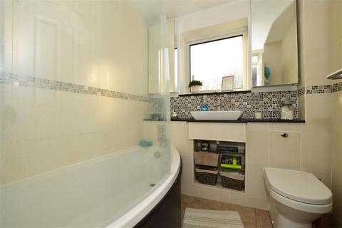 91 Caling Croft, New Ash Green, Longfield, DA3 8PZ