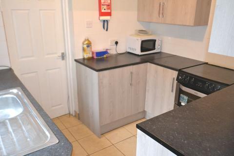6 bedroom semi-detached house to rent - Brunswick Street, Leamington Spa CV31