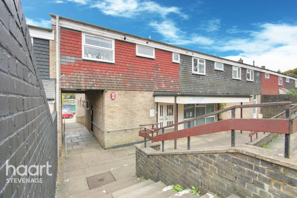Douglas Drive, Stevenage 1 bed apartment £140,000