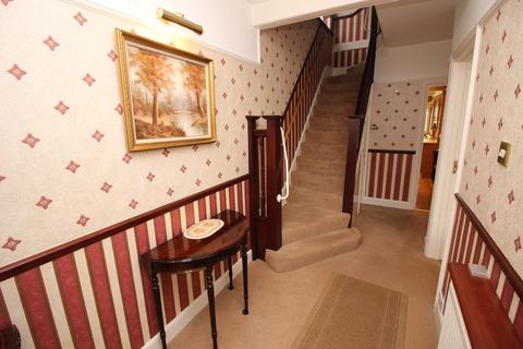 30 Ebbisham Road, Worcester Park, KT4 8NE