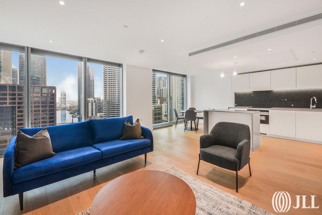 Landmark Pinnacle, London E14 2 bed flat £2,210 pcm (£510 pw)