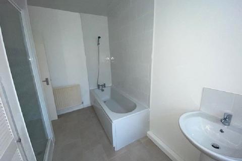 39 King Street, Neath, SA11 1PW