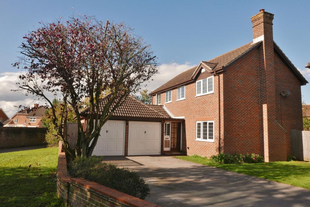 WESTERLEY CLOSE, WARSASH 4 bed detached house £440,000