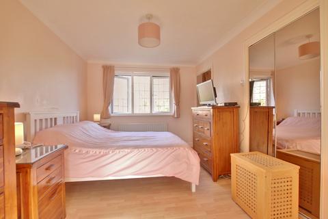 5 Westerley Close, Warsash, Southampton, SO31 9AX