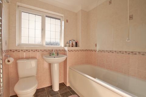 5 Westerley Close, Warsash, Southampton, SO31 9AX
