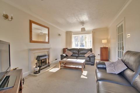 5 Westerley Close, Warsash, Southampton, SO31 9AX