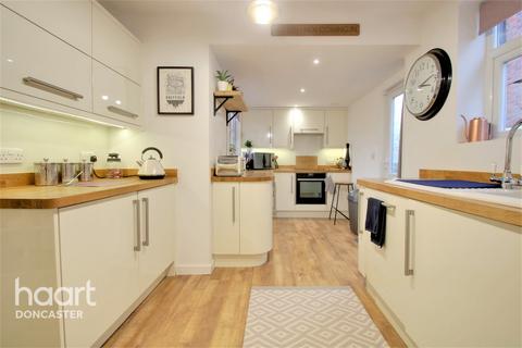 88 Tenter Lane, Warmsworth, Doncaster, DN4 9PS