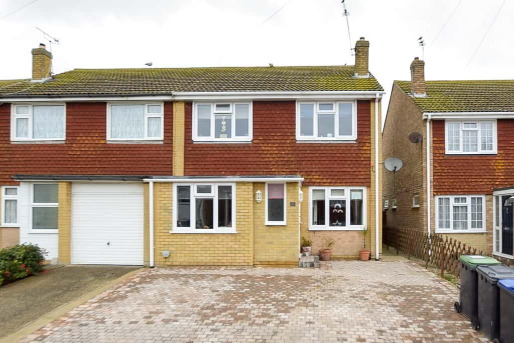 Glenbervie Drive, Herne Bay 4 bed semidetached house £400,000