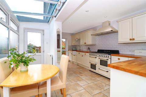 3 bedroom end of terrace house for sale - Breakspeare Road, Abbots Langley, Hertfordshire, WD5