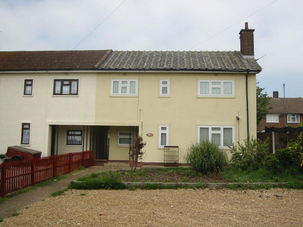 Crouch Road Grays 4 bed semidetached house £1,350 pcm (£312 pw)