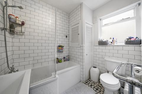 31a Grove Avenue, London, W7 3ER