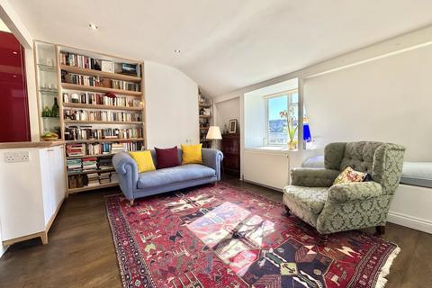 2 bedroom flat to rent, Gloucester Terrace, London, W2