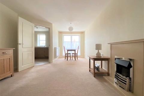 2 bedroom apartment for sale - Adlington House, High Street , Wolstanton, Newcastle under Lyme ST5