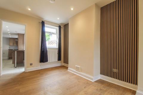 2 bedroom terraced house to rent, Farrer Street, Kempston, MK42