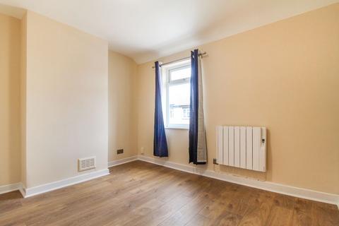 2 bedroom terraced house to rent, Farrer Street, Kempston, MK42