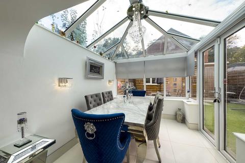 51 Micklem Drive, Hemel Hempstead, HP1 2PR