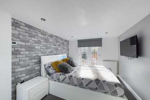 51 Micklem Drive, Hemel Hempstead, HP1 2PR