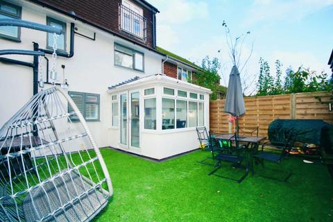 51 Micklem Drive, Hemel Hempstead, HP1 2PR