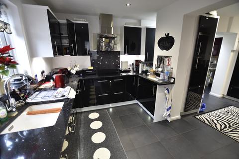 25 West View, Feltham, TW14 8PR