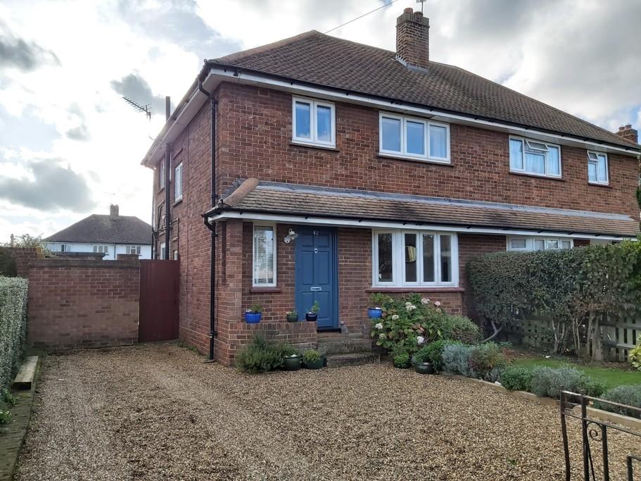Langton Way, Egham, TW20 3 bed semidetached house £435,000