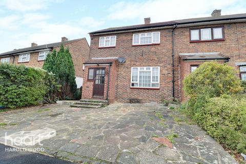 33 Penrith Road, Romford, RM3 9NS